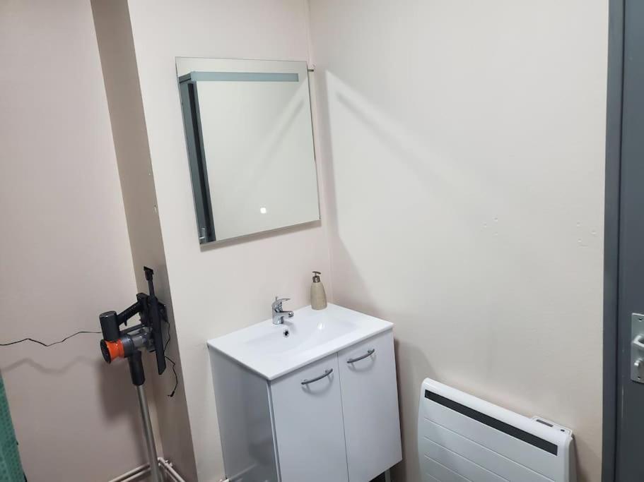Appartement Moderne En Ville 아르멘티에레스 외부 사진