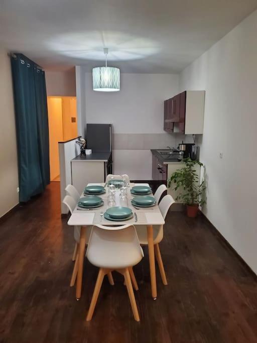 Appartement Moderne En Ville 아르멘티에레스 외부 사진